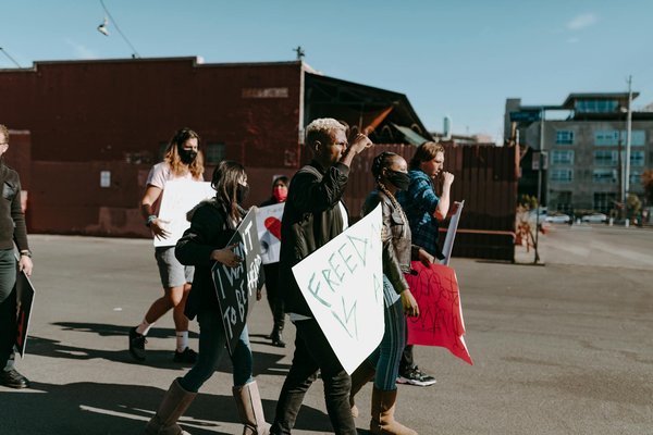 Pourquoi utiliser un saturateur écologique pour son bardage bois ?