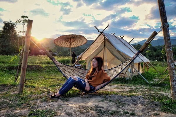 Reconnectez avec la nature durant votre camping dans les Hautes Alpes.