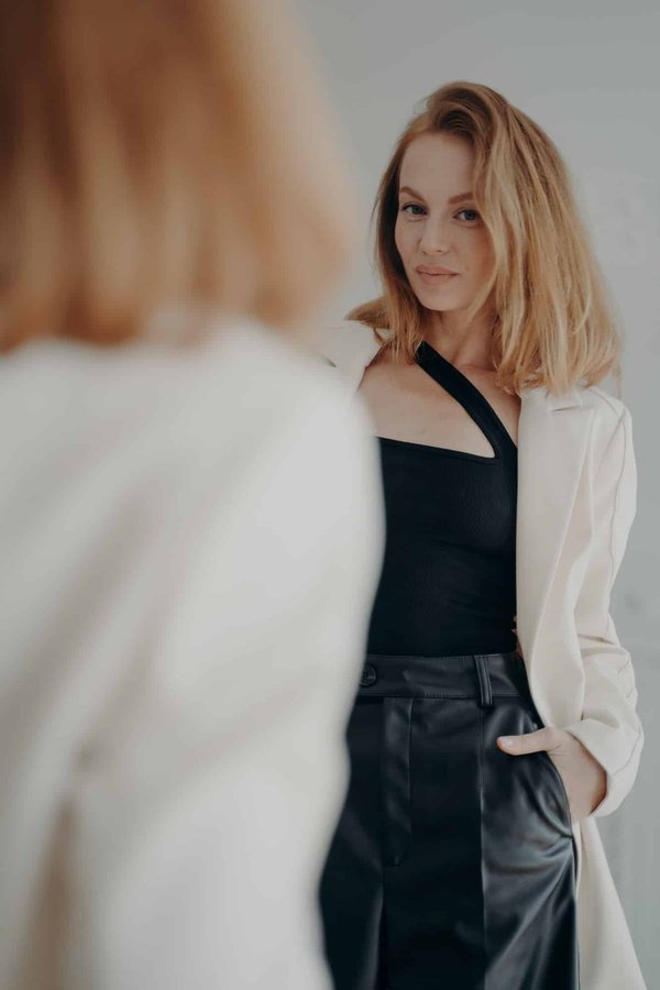 La dernière tendance de la mode féminine : Les looks à adopter pour se sentir unique !